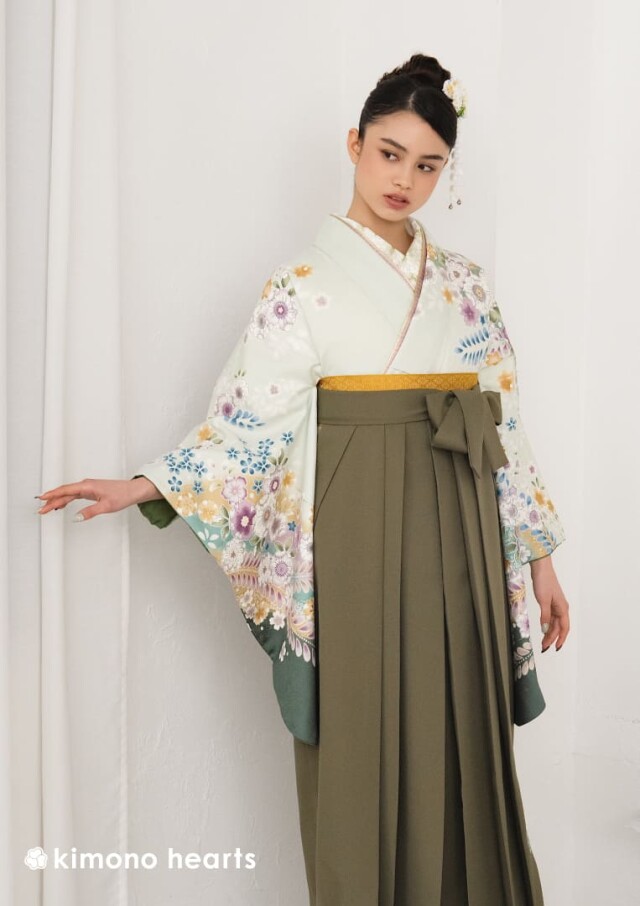 白の和柄×オリーブグリーンの衣装画像2