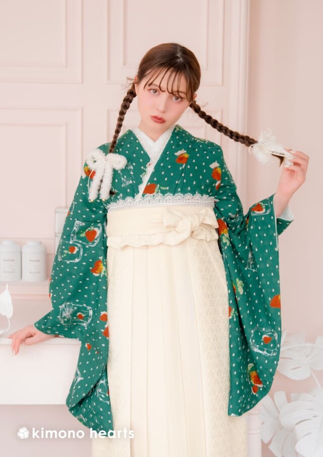 イチゴ柄/白の衣装画像2