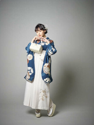 No.13964 卒業袴セット｜青紺花柄着物 × アイボリー袴