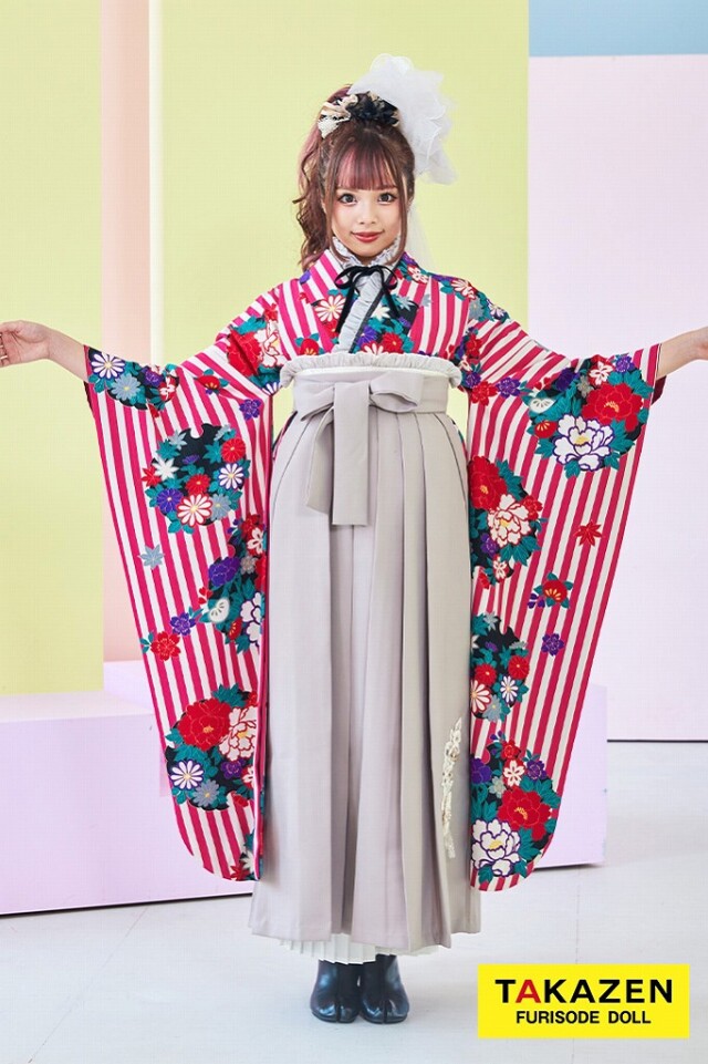 レトロポップ 白/ピンク/ブルー ストライプ/花柄 リボンコーデ レース小物コーデ 可愛い 人と被らない 今日好き♡あいさちゃん着用袴ネットレンタル R30008の衣装画像1