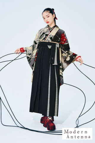 No.4467 モダンアンテナブランド袴ネットレンタル　黒/グレー　夜空と花とケーブル　レトロ　個性派袴　かっこいい　編み上げブーツスタイル　R27037