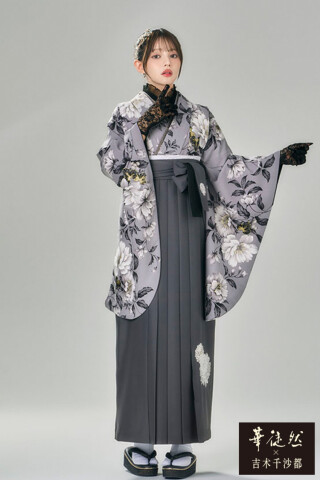 No.4476 華徒然×吉木千沙都ブランド袴ネットレンタル　クリーム/ピンク　淡い色　ボタニカルフラワー　ガーリーな袴　かわいい　R27044