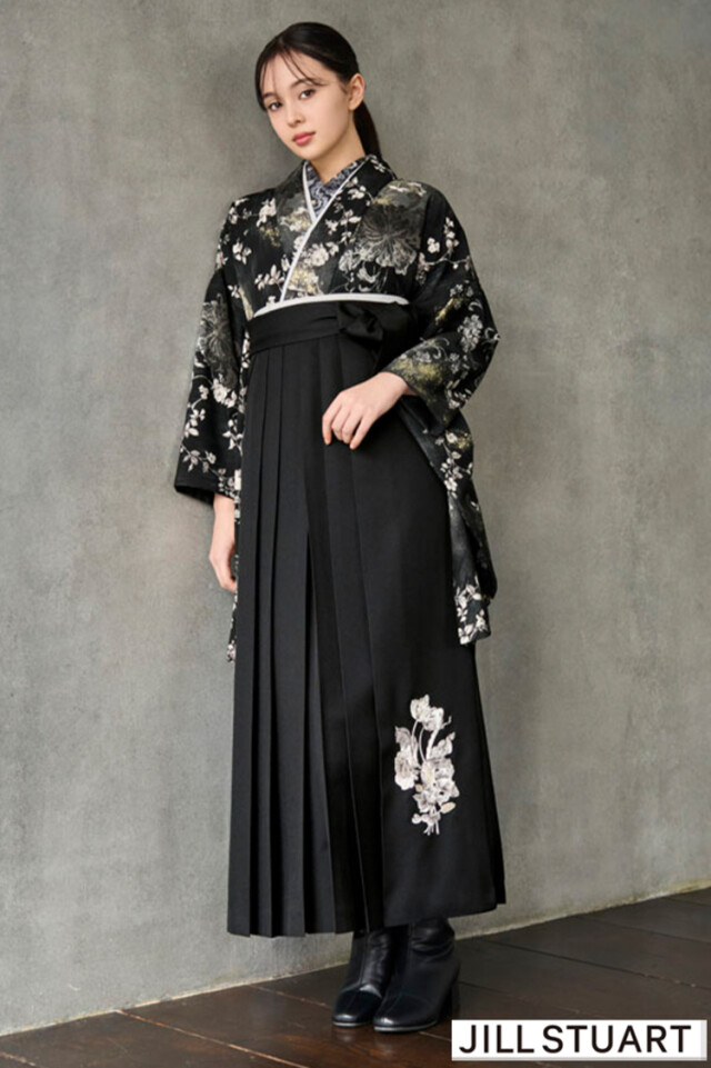 JILL STUARTブランド袴ネットレンタル ヴィンテージスタイル 黒 ピオニー クール 大人っぽい かっこいい ブーツコーデ R27018の衣装画像1