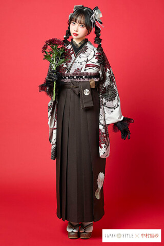 No.4495 JAPAN STYLE×中村里砂ブランド袴ネットレンタル　古典柄　オフホワイト/ダスティーカラー　乱菊　地雷系　ひととかぶらない　R26095