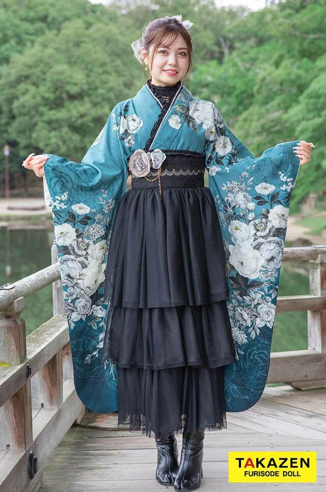 くすみガーリー 青/ブルー 花柄/洋風柄 オシャレ ドレス袴 被らない着こなし ブーツコーデ JILL STUART(ジルスチュアート)袴ネットレンタル RY160の衣装画像3