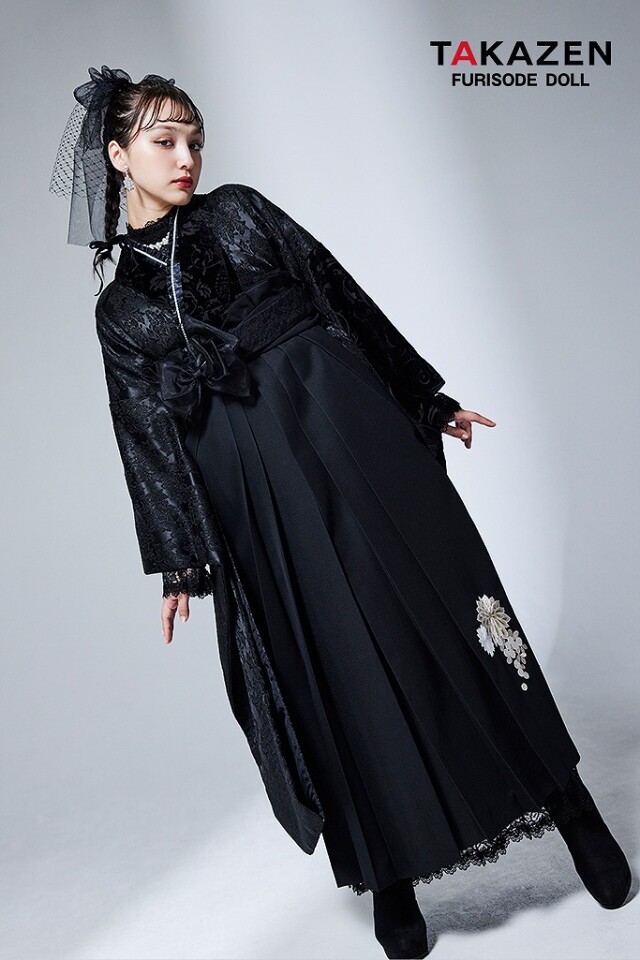 ヴィンテージスタイル　黒/オールブラック　ジャガード生地　ベルベット　おしゃれ　レースインナー　ブーツコーデ　香川るな袴ネットレンタル　LH1の衣装画像1