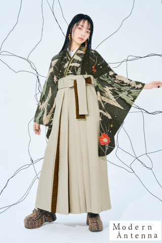 モダンアンテナブランド袴ネットレンタル　カーキ　機械のブーケ　レトロモダン　個性的　人と被らない袴　ブーツスタイル　R27039