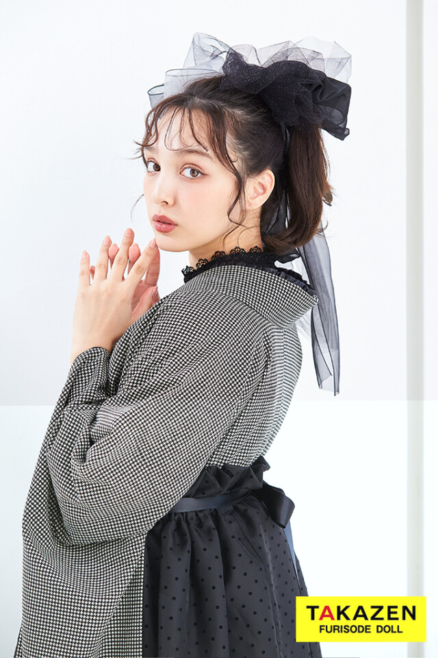 ヴィンテージスタイル袴 黒/グレー 千鳥柄 モノトーン おしゃれ アンティーク調 ガーリー リボン付きドレス袴ネットレンタル 香川るな LH7の衣装画像2