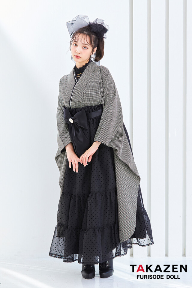 ヴィンテージスタイル袴 黒/グレー 千鳥柄 モノトーン おしゃれ アンティーク調 ガーリー リボン付きドレス袴ネットレンタル 香川るな LH7の衣装画像3