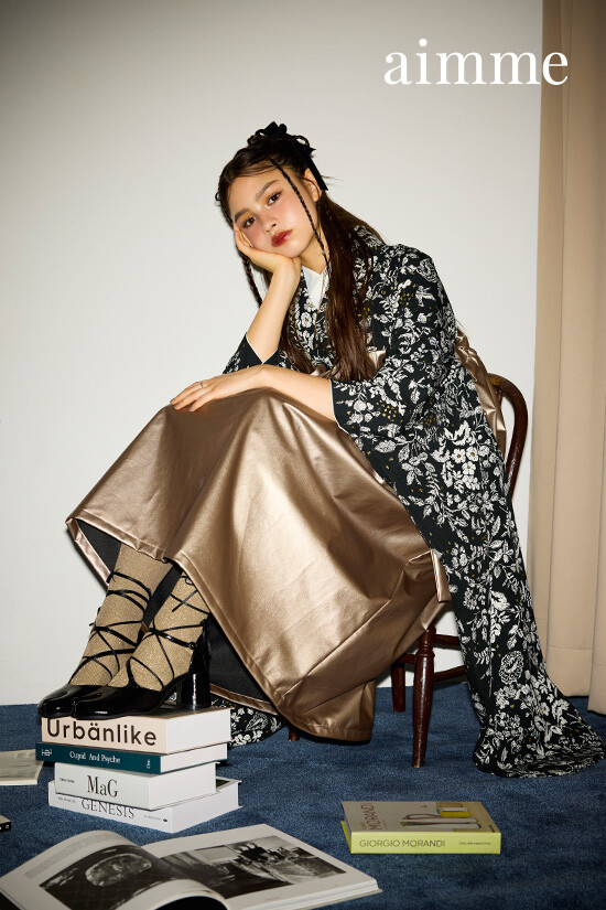 aimme original metallic color HAKAMAの衣装画像3