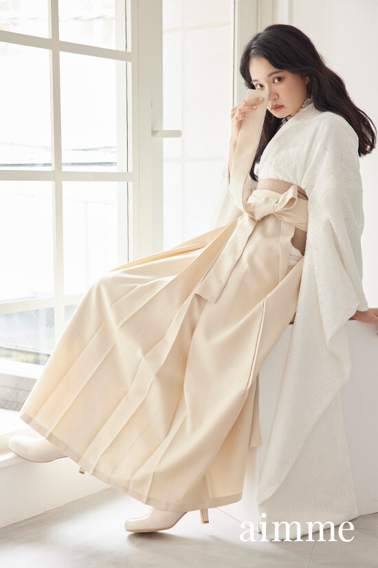 aimme ivory HAKAMAの衣装画像2