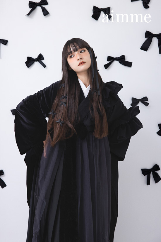 黒×黒の衣装画像2