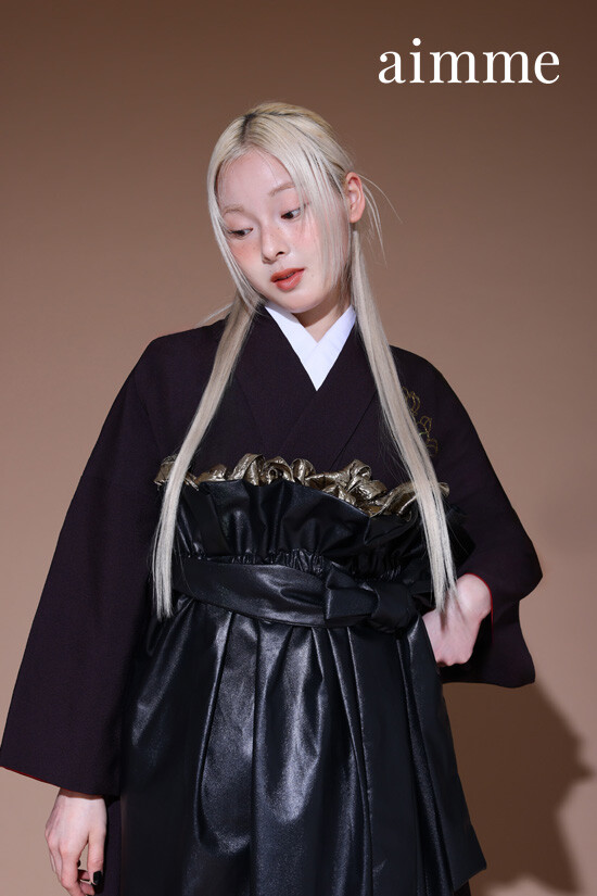 紫×ブラックの衣装画像2