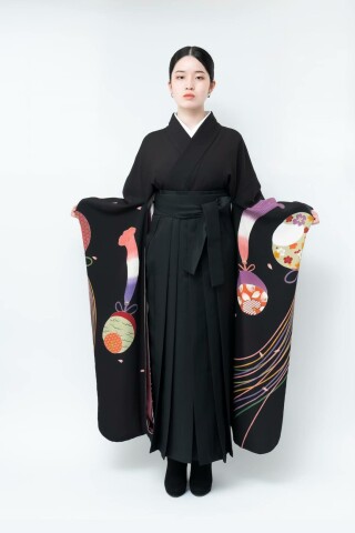No.13536 くす玉 × 無地袴