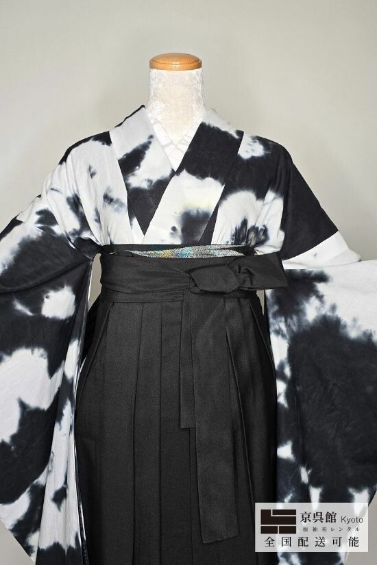 タイダイ染め × 無地袴の衣装画像2