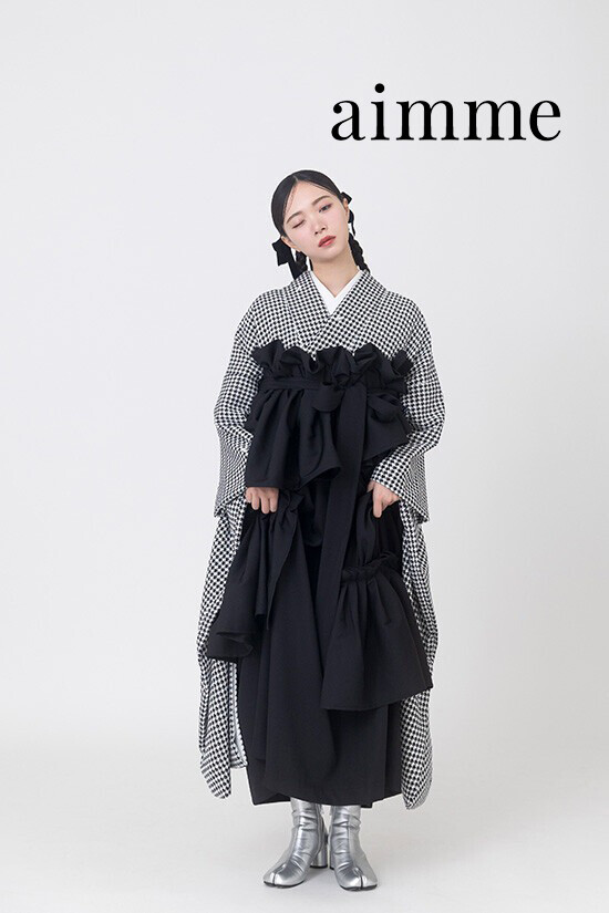 千鳥×ティアードフリル袴ブラックの衣装画像1