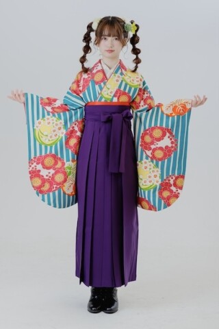 No.12342 卒業式 袴レンタル（縞に花紋）