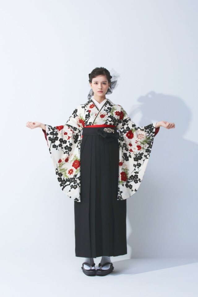 M0115　梅丸紋(赤)の衣装画像1