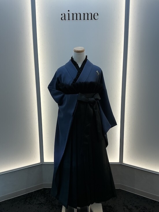 藤色×aimmeオリジナルブラックレザー袴の衣装画像1