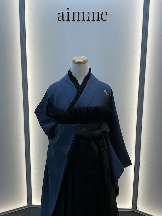 藤色×aimmeオリジナルブラックレザー袴の衣装画像2
