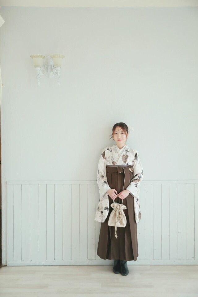 So-084S-WhSの衣装画像1