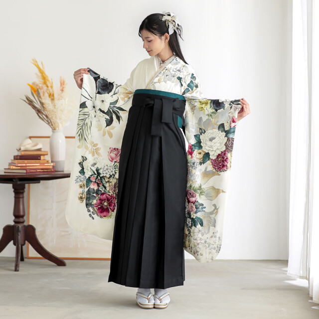 R2202 FURURU 白 洋花のリースの衣装画像1