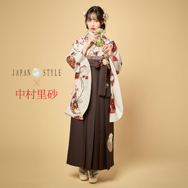 G1017 ジャパンスタイル×中村里砂 薄ベージュ×赤 花丸文の衣装画像1